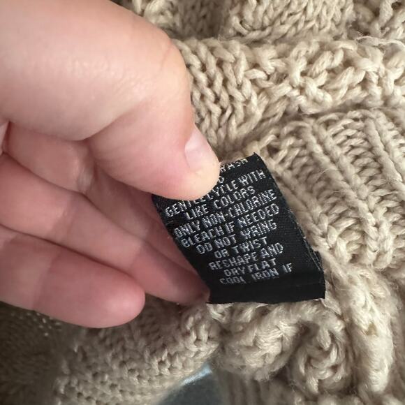 moon & madison Classic Cable Knit Turtleneck Sweater Women's Size Large Beige - Picture 7 of 10